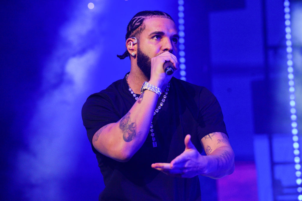 Drake Incites Plastic Surgery Rumors After Flaunting Toned Physique