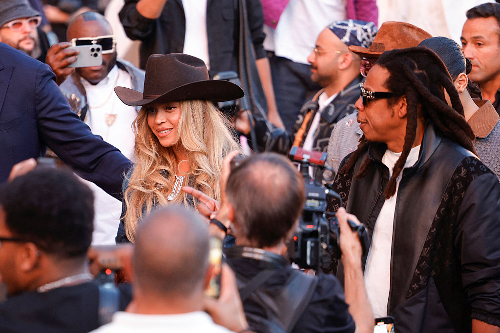 Beyoncé Jokingly Addresses Prop Car Malfunction During Houston Concert