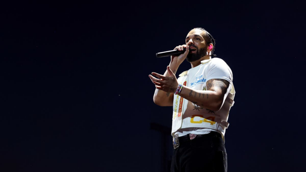 Drake Says, “I Didn’t Get Here By Being A Snake” In Amsterdam