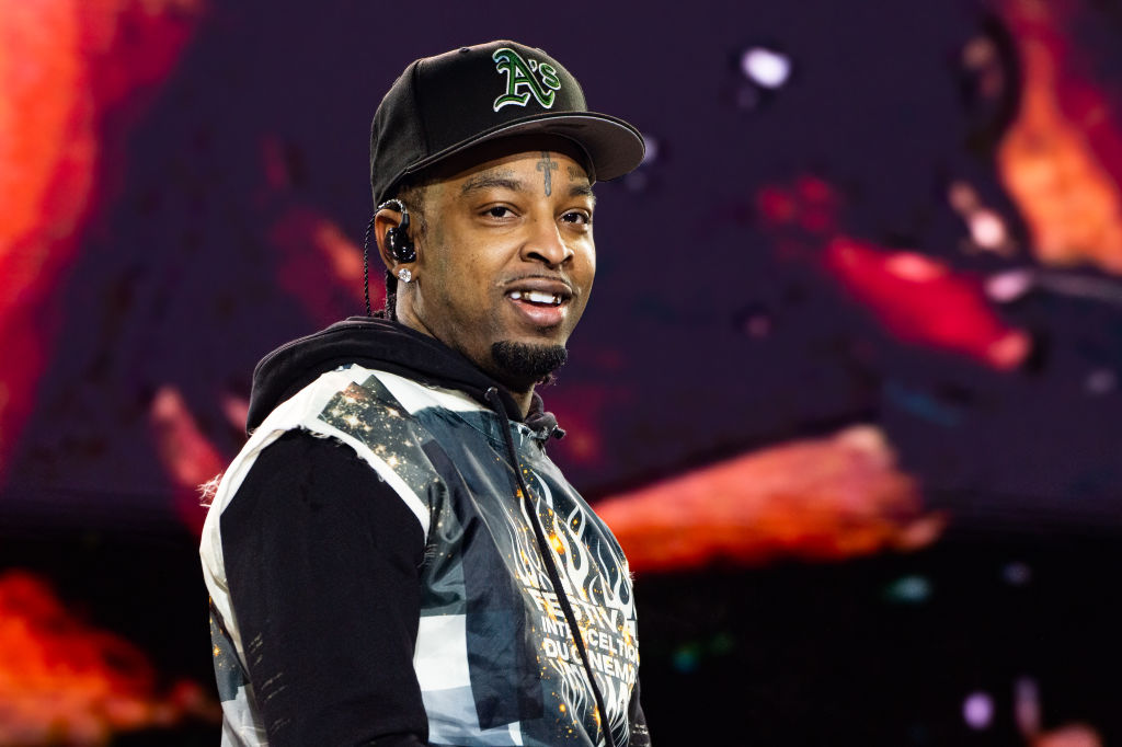 21 Savage To Drake: "Drop The Album Dog"