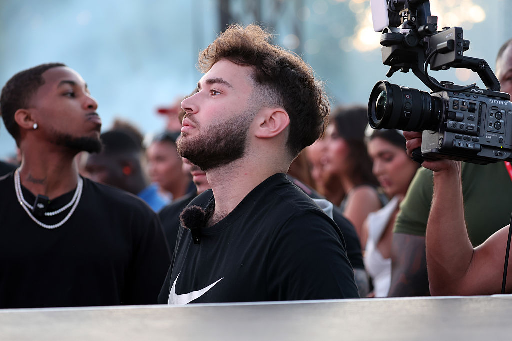 Drake, Adin Ross to Fund Funeral of French Streamer Who Died on Livestream