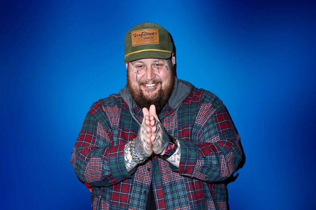 Jelly Roll Stuns NFL Players With 200-Pound Weight Loss