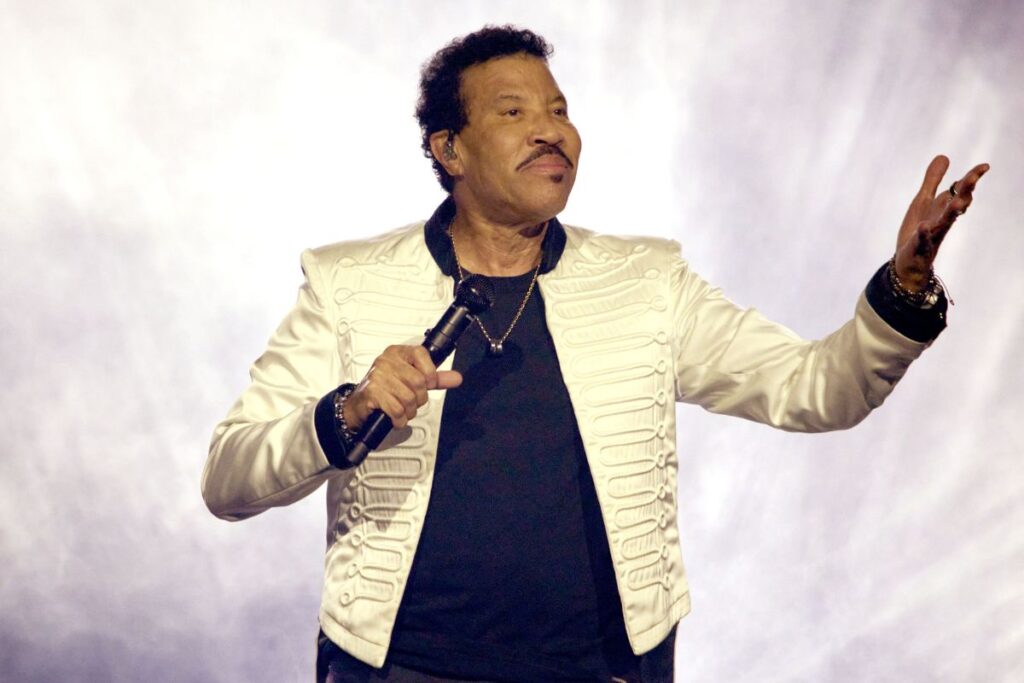 Lionel Richie Survives Terrifying Break-In Attempt At His Beverly Hills