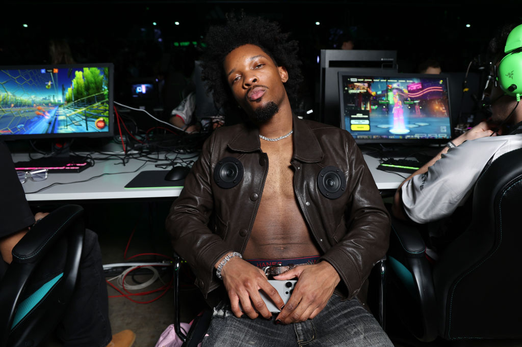 Interscope Haults D4vd's Debut Album Amid Murder Investigation - HOT 97