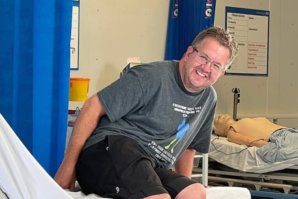 SIGNS: Disgraced Surgeon Amputated Own Legs For Weird Sex Fetish & Insurance Money