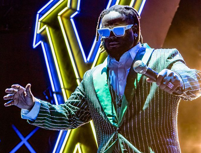 T-Pain Gifts Armani White With Cake Of Recent Kentucky Mugshot