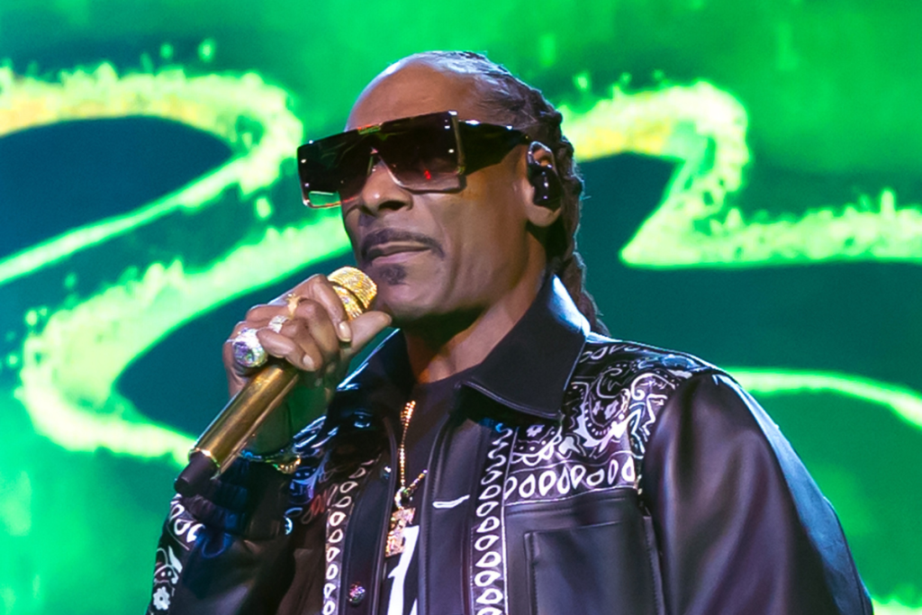 Snoop Dogg Moved To Tears On "The Voice" Stage In Dramatic Battle Round