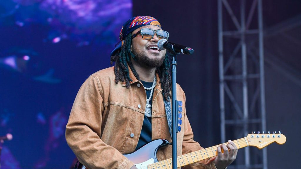 Leon Thomas’ “MUTT” Becomes His First Billboard Hot 100 Top 10 As An Artist