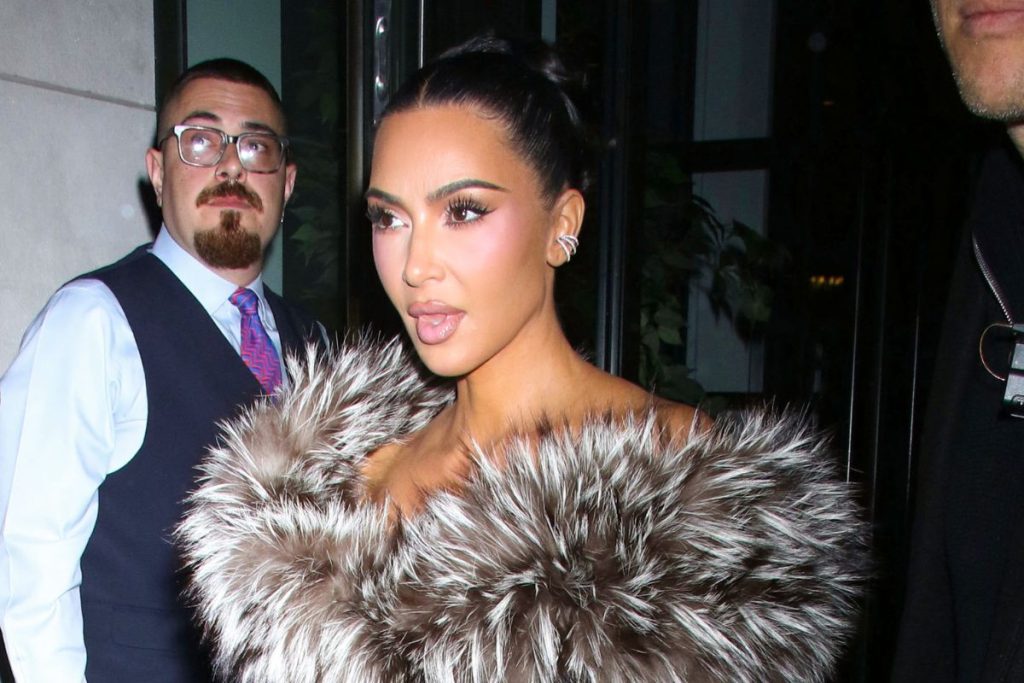 Kim Kardashian Labeled A "Freak" Over Busty Rio Thirst Traps Piccs