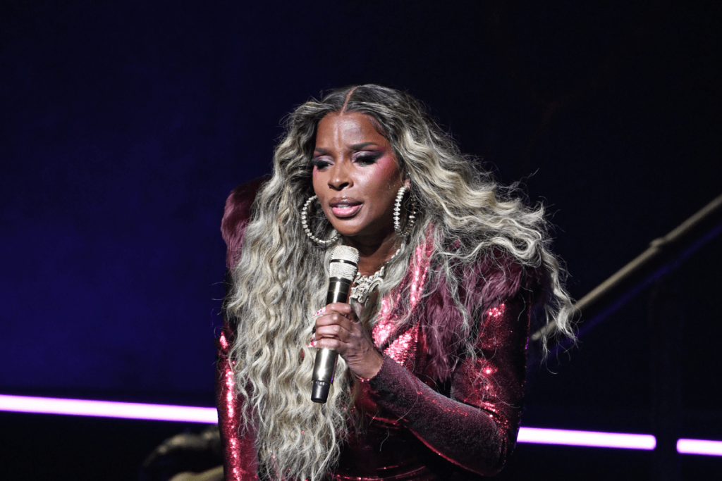 Mary J. Blige Mourns D'Angelo's Death & Angie Stone's Tragic Loss