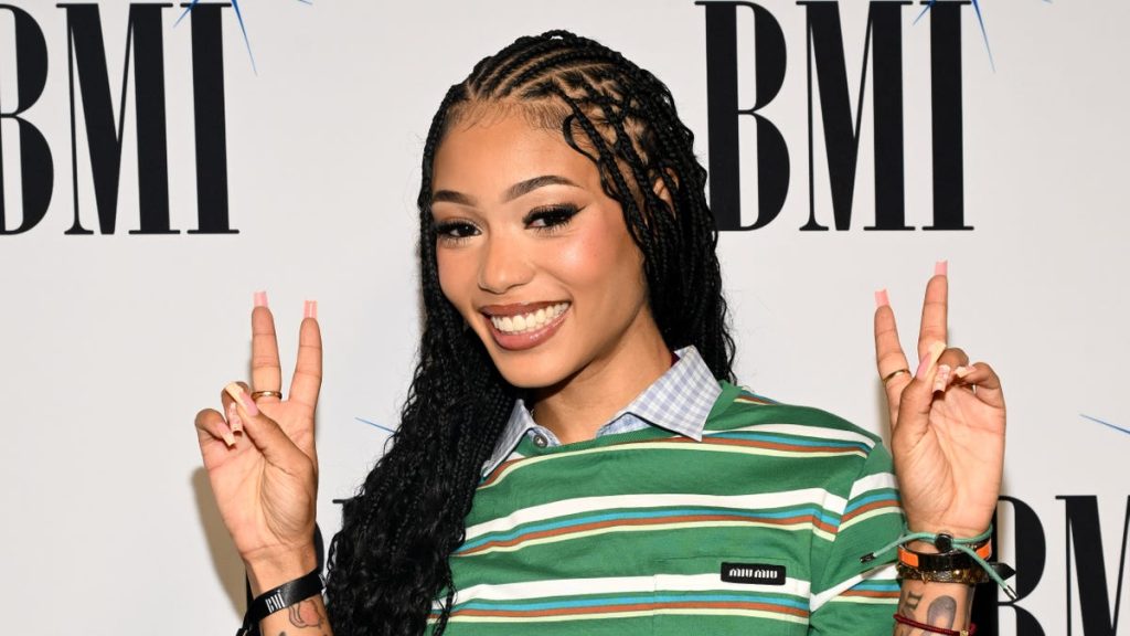 Coi Leray Hosts Her First Annual Turkey Drive In New Jersey: "You Gotta Give Back"