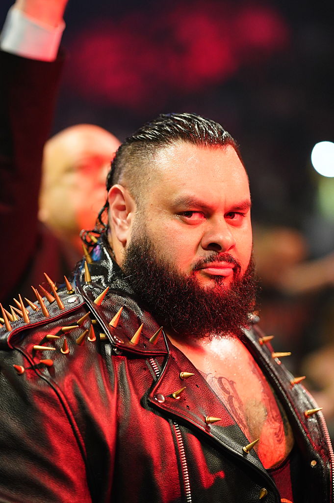 WWE's Bronson Reed Recreates Classic Notorious B.I.G. Photo