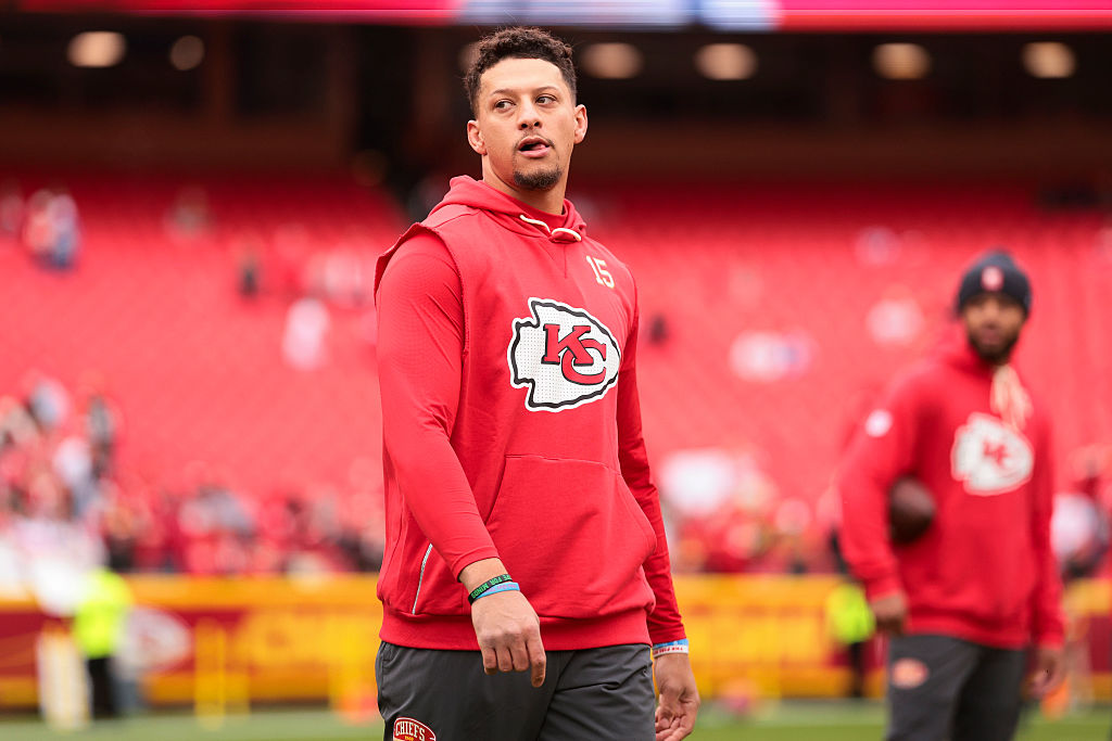 Patrick Mahomes Tears ACL As Chiefs’ Playoff Run Comes To An End