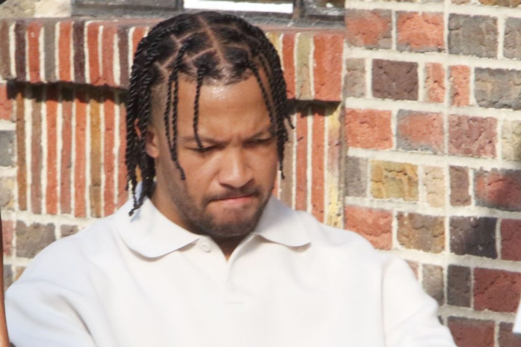 Josh Hart Sticks Thumb In Jalen Brunson's Butt & Turns Knicks NBA Cup Win Into Viral Circus