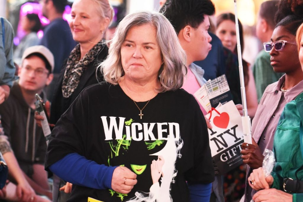 Rosie O'Donnell Attacks Nicki Minaj Over Brother's Conviction & Family Criminal History