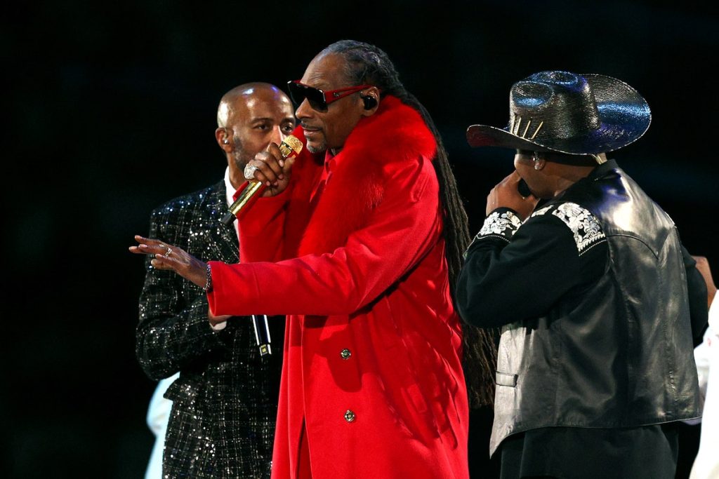 Snoop Dogg’s Netflix Halftime Show Mixed Hip Hop, Holiday Vibes And Surprise Guests